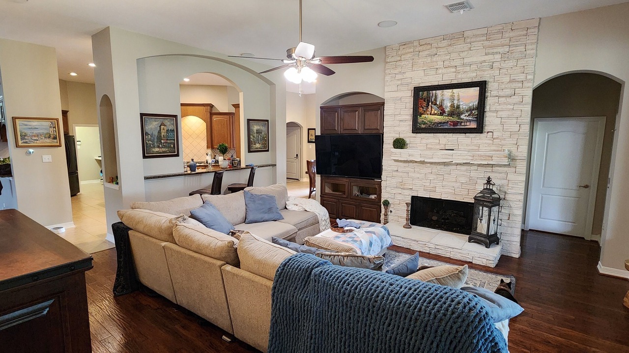 Photo of Livingroom in Cypress