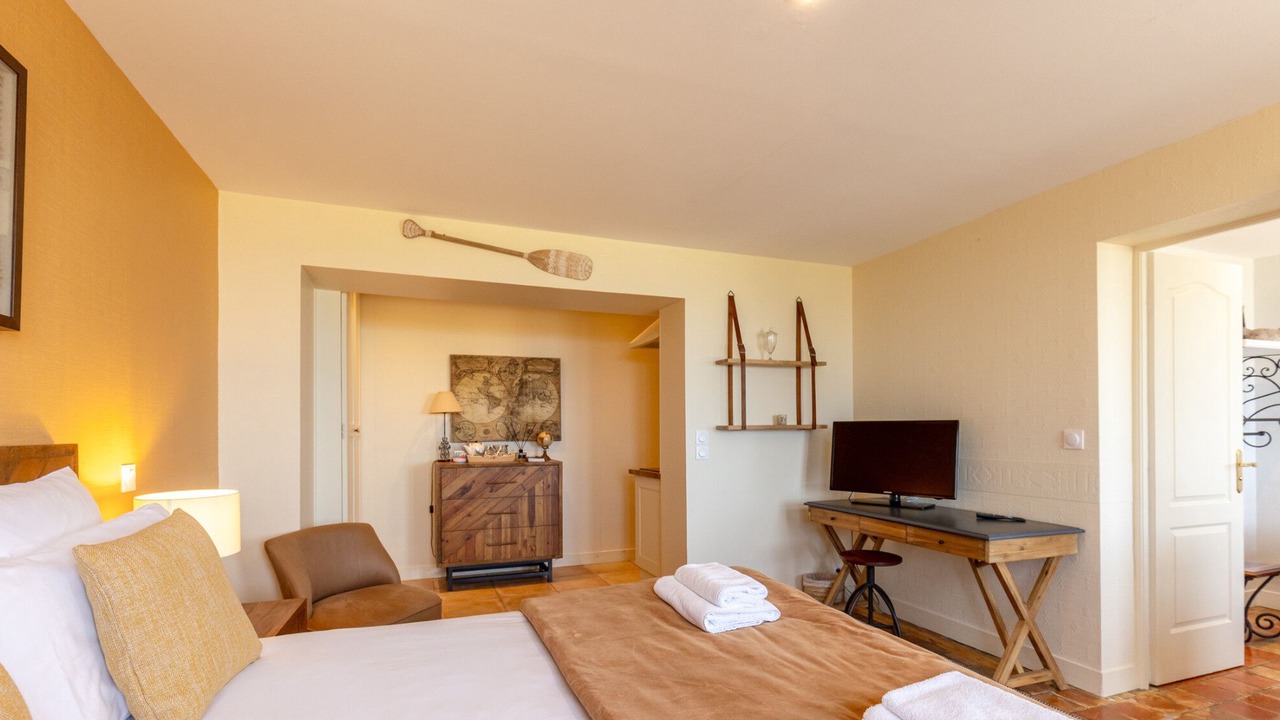 Photo of Bedroom in Honfleur