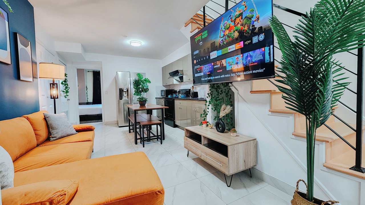 Photo of Livingroom in Center City