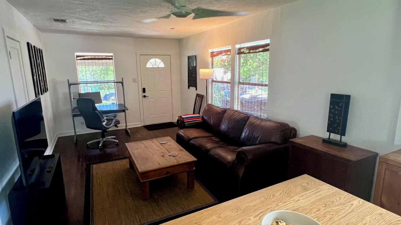 Photo of Livingroom in Chestnut