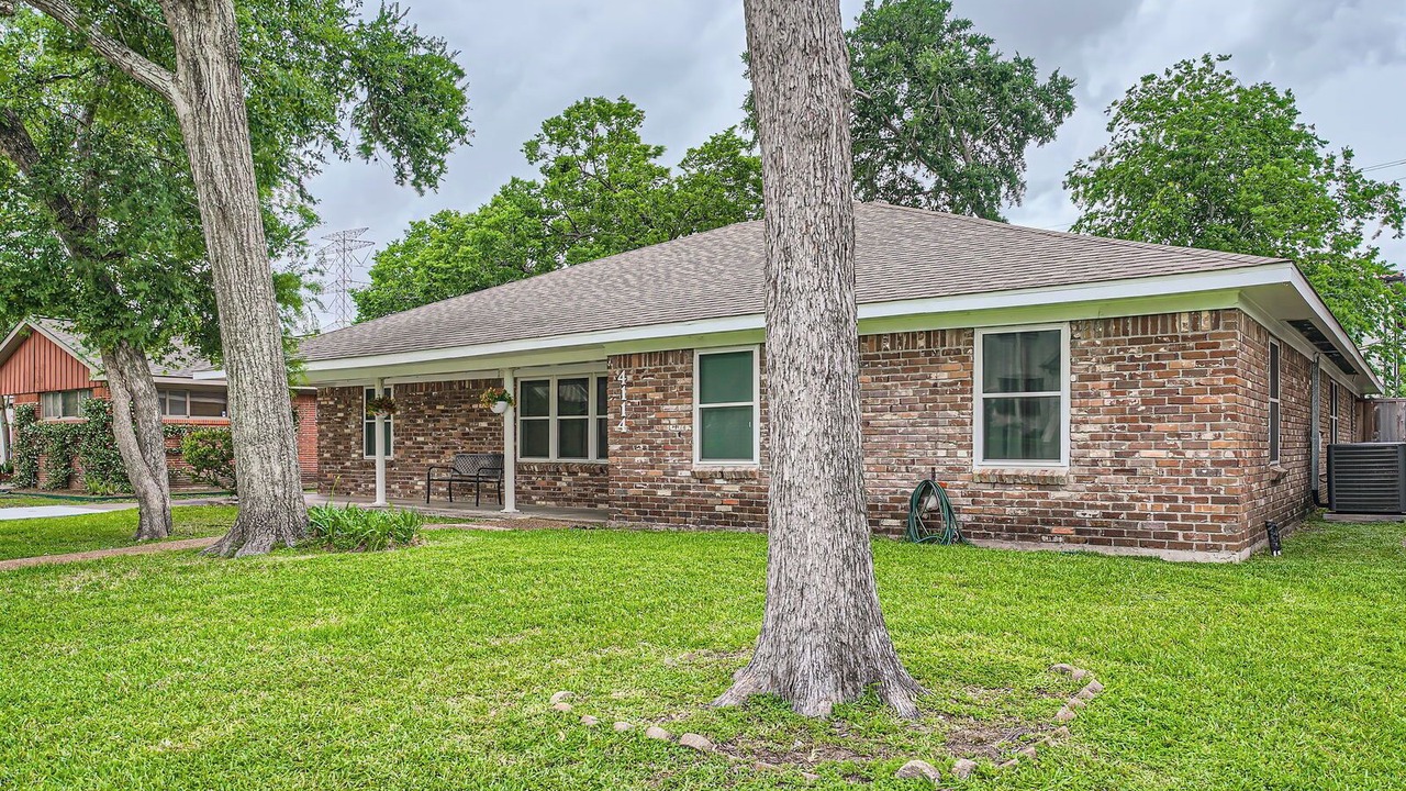 Photo of Outdoor in Braeswood Place