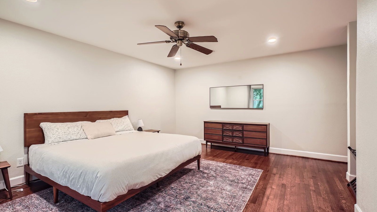 Photo of Bedroom in Braeswood Place