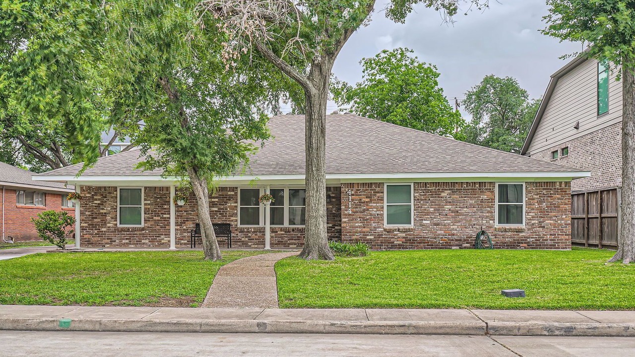 Photo of Outdoor in Braeswood Place