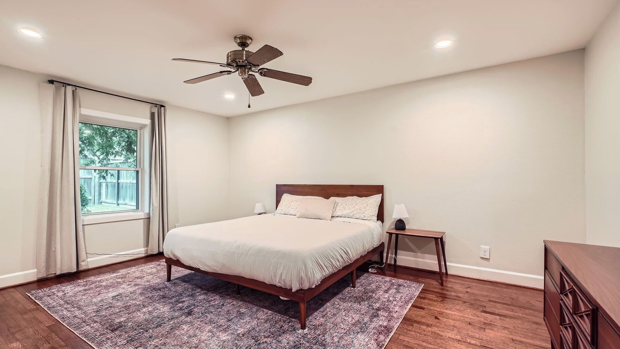 Photo of Bedroom in Braeswood Place
