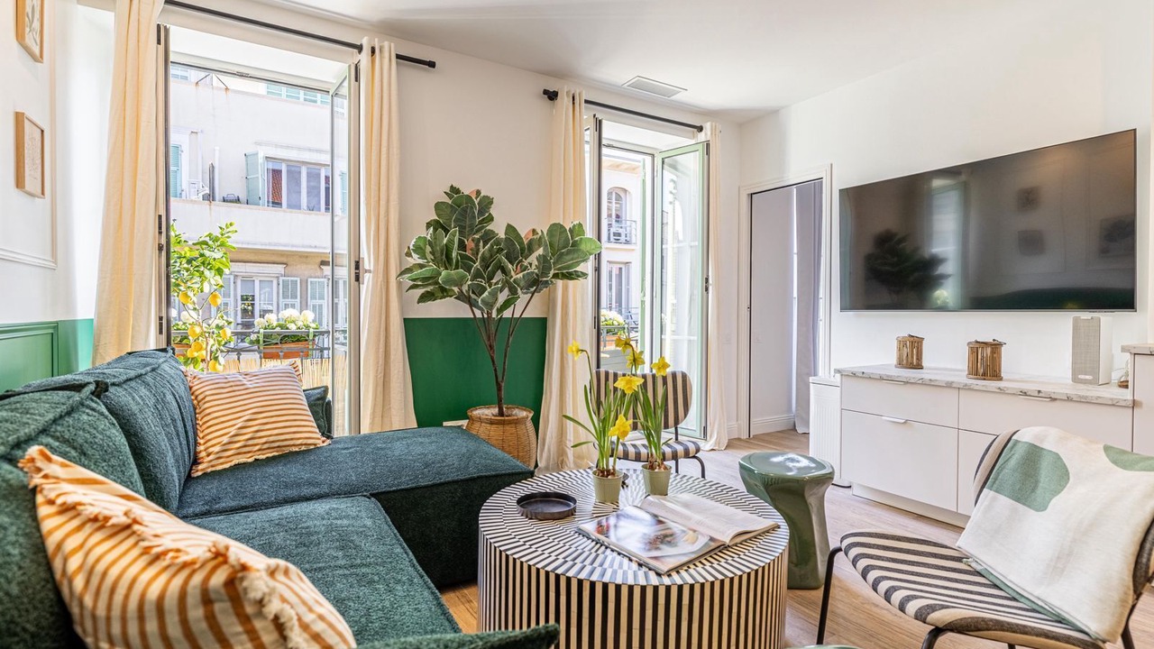 Photo of Livingroom in Jean-Medecin