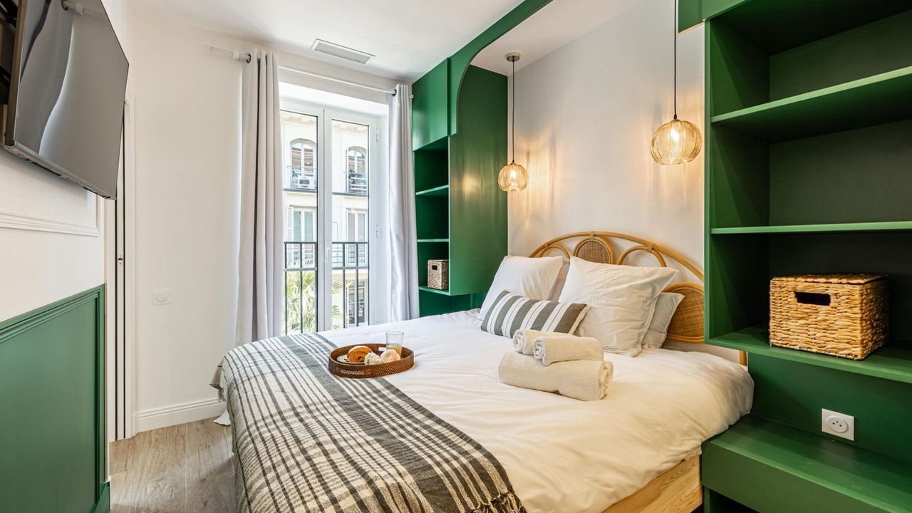 Photo of Bedroom in Jean-Medecin