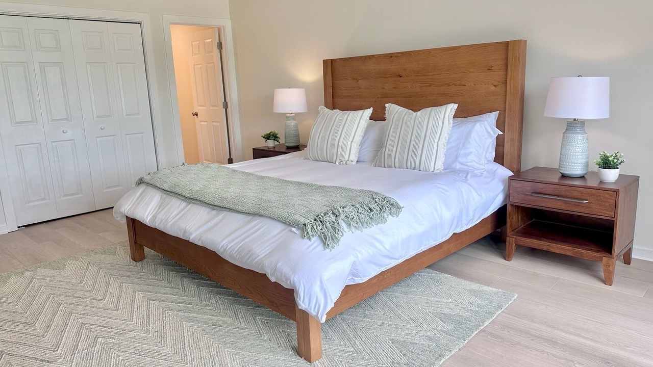 Photo of Bedroom in Pine Knoll Shores