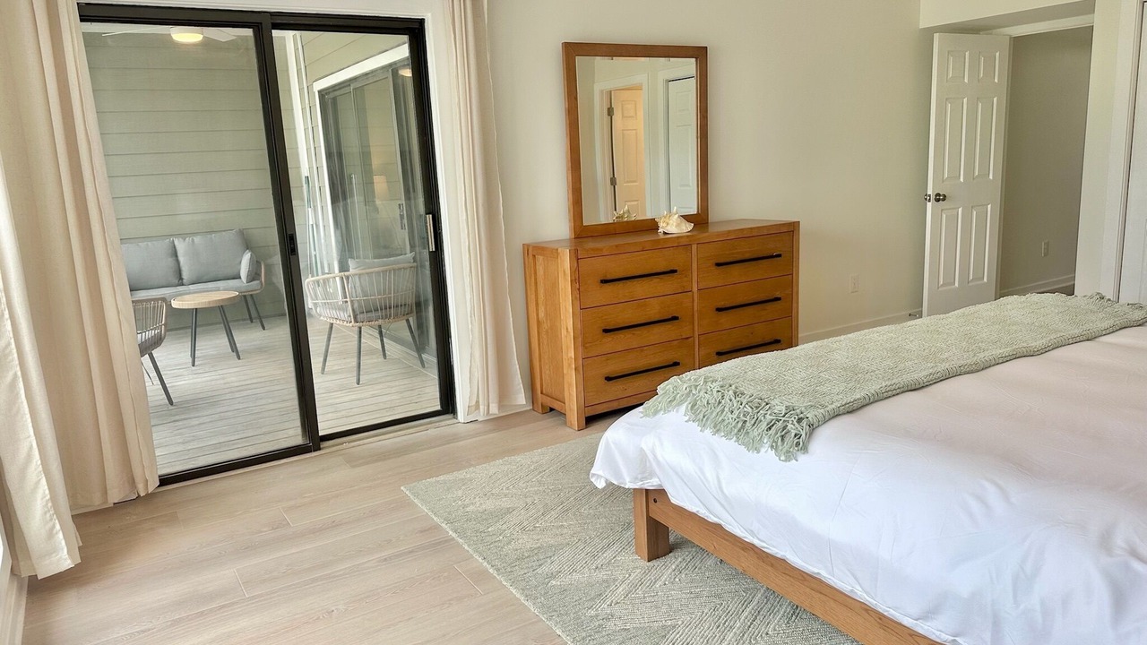 Photo of Bedroom in Pine Knoll Shores