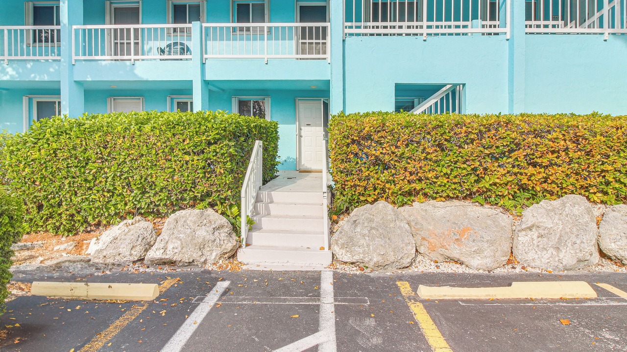 Photo of Others in Rock Harbor