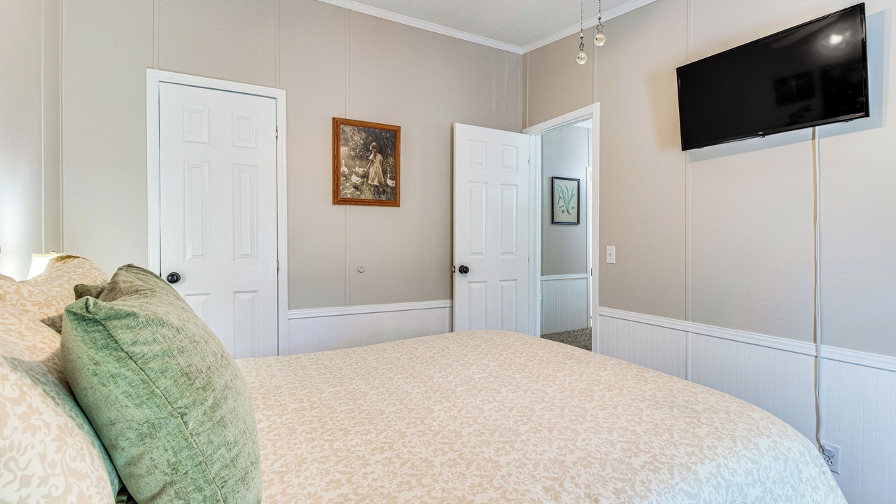Photo of Bedroom in Elizabeth