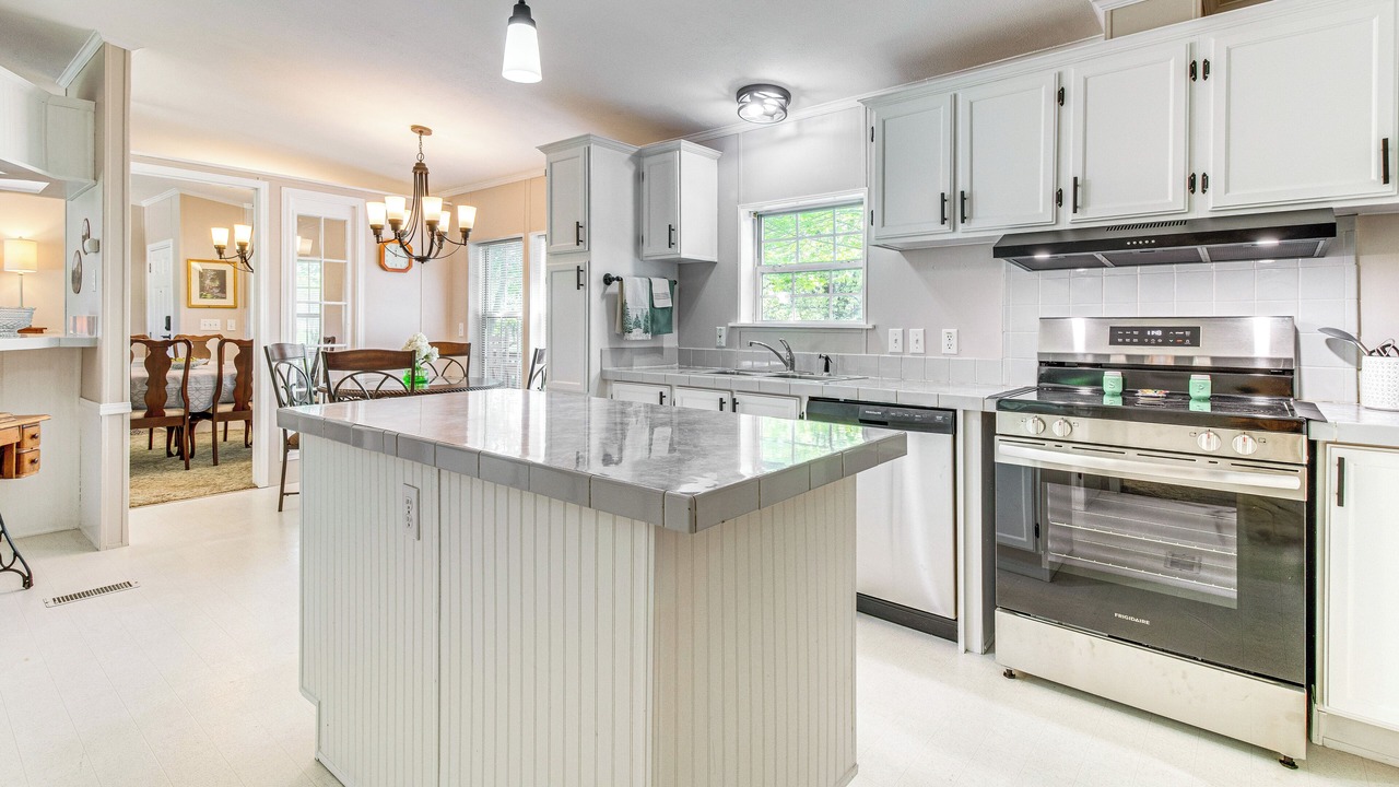 Photo of Kitchen in Elizabeth
