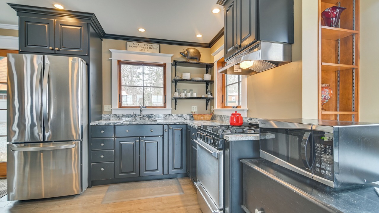 Photo of Others in Eddington