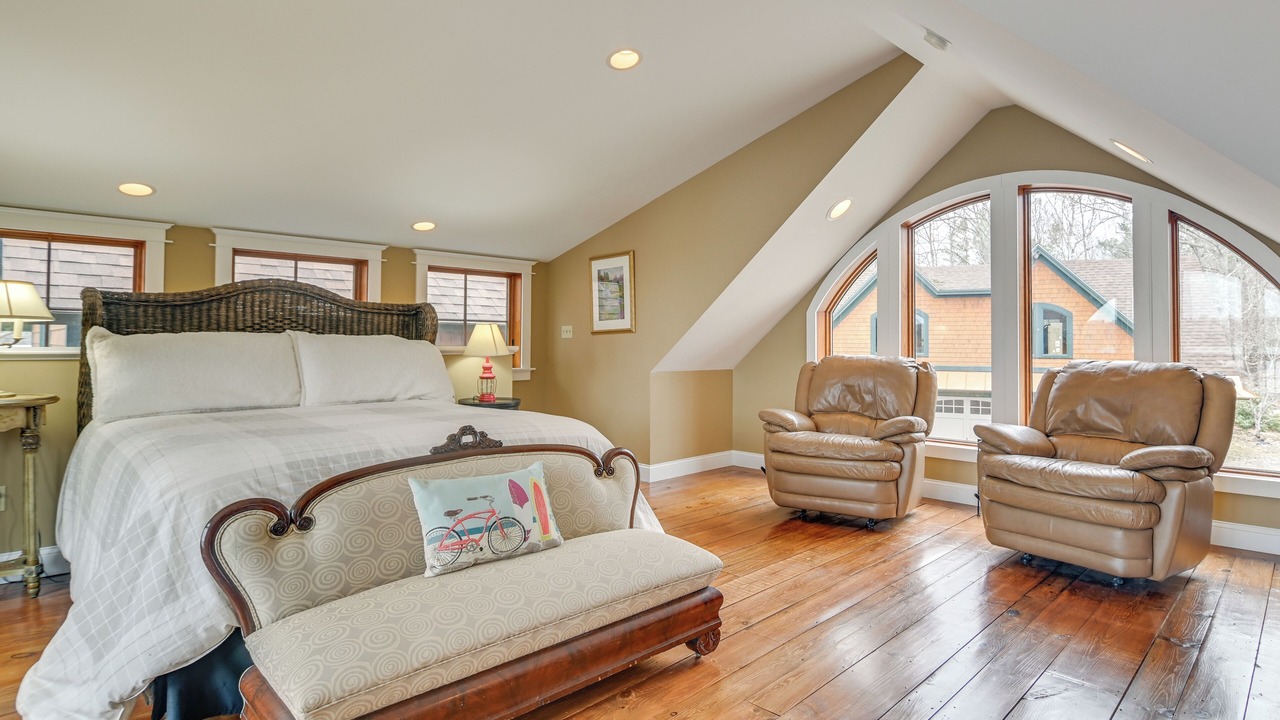 Photo of Others in Eddington