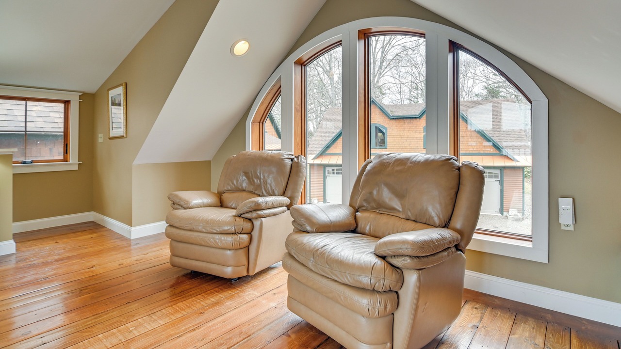 Photo of Others in Eddington