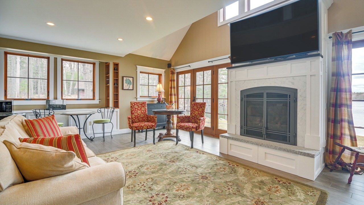 Photo of Livingroom in Eddington