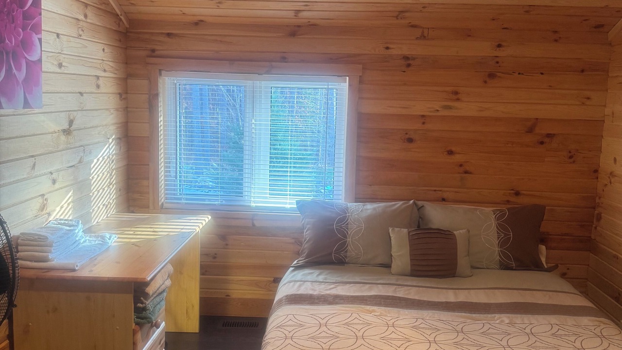 Photo of Bedroom in Cordova Mines