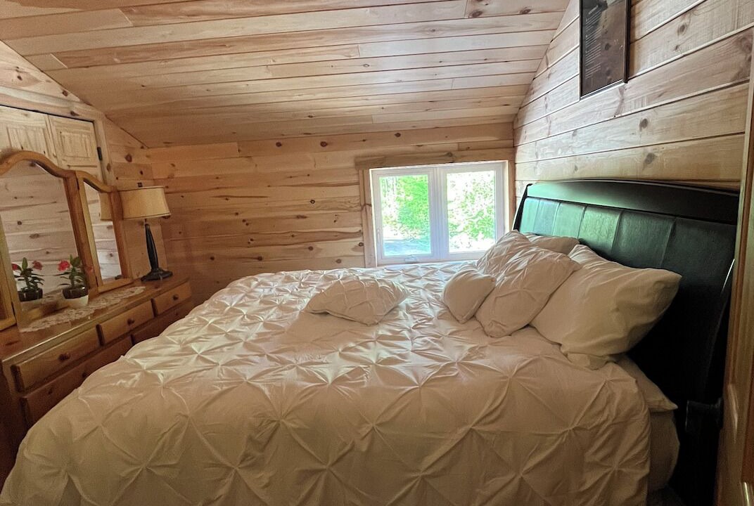 Photo of Bedroom in Cordova Mines