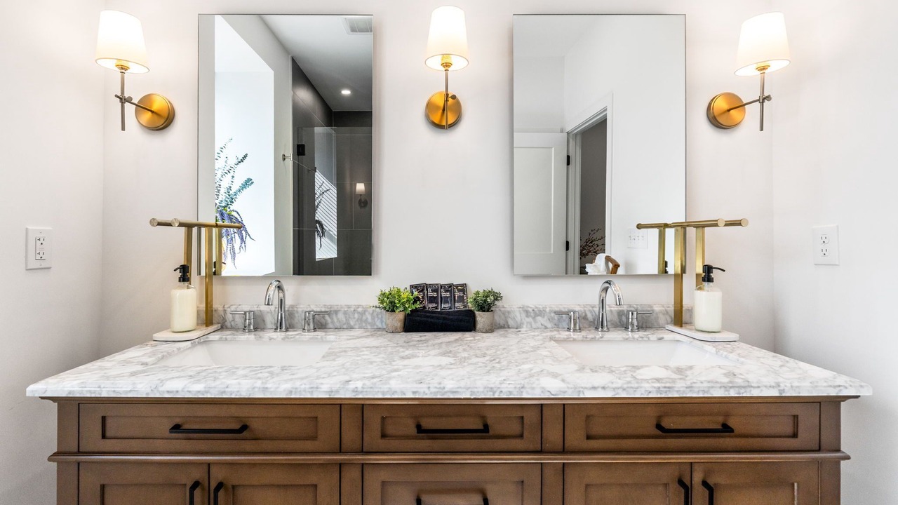 Photo of Bathroom in Downtown Columbus