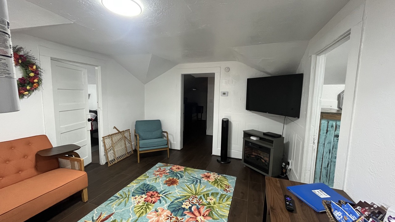 Photo of Livingroom in Taft