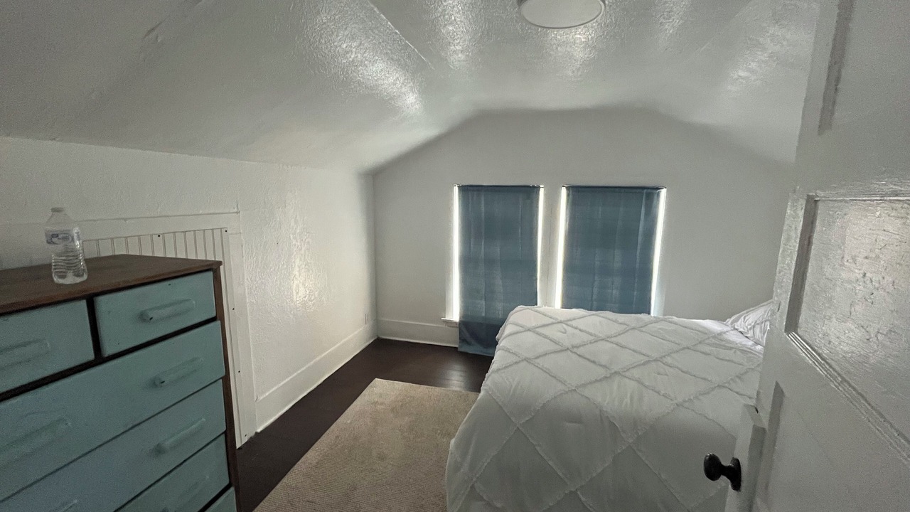 Photo of Bedroom in Taft