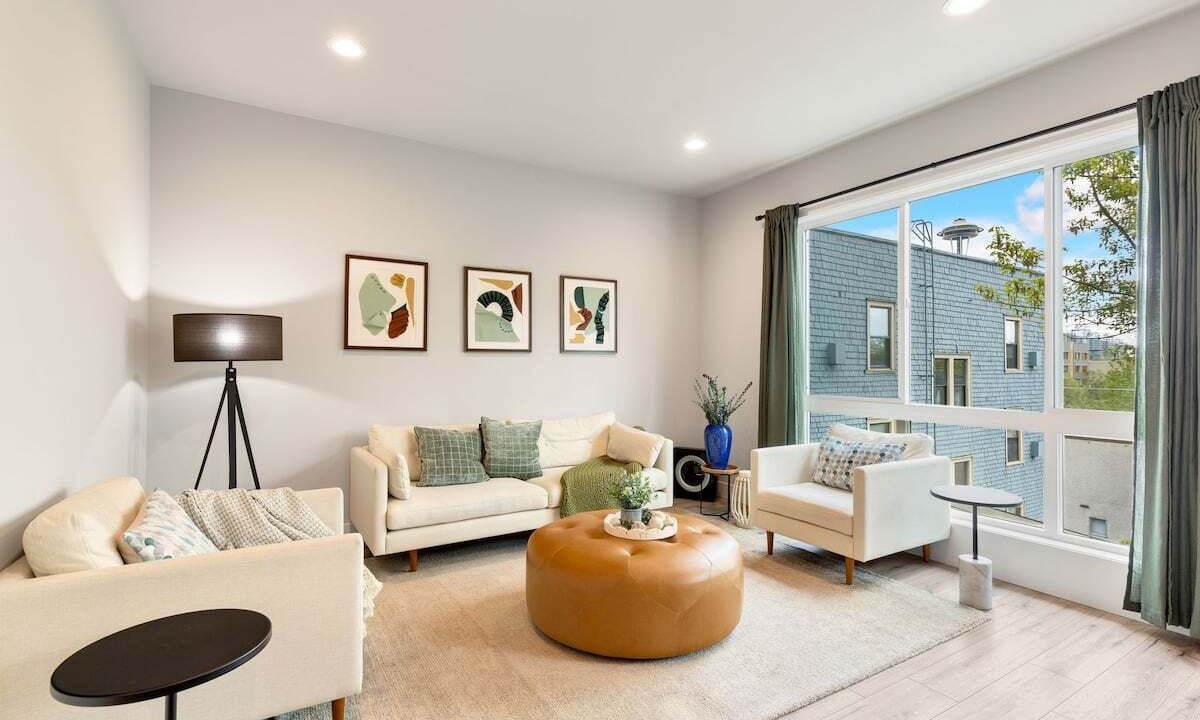 Photo of Livingroom in Lower Queen Anne