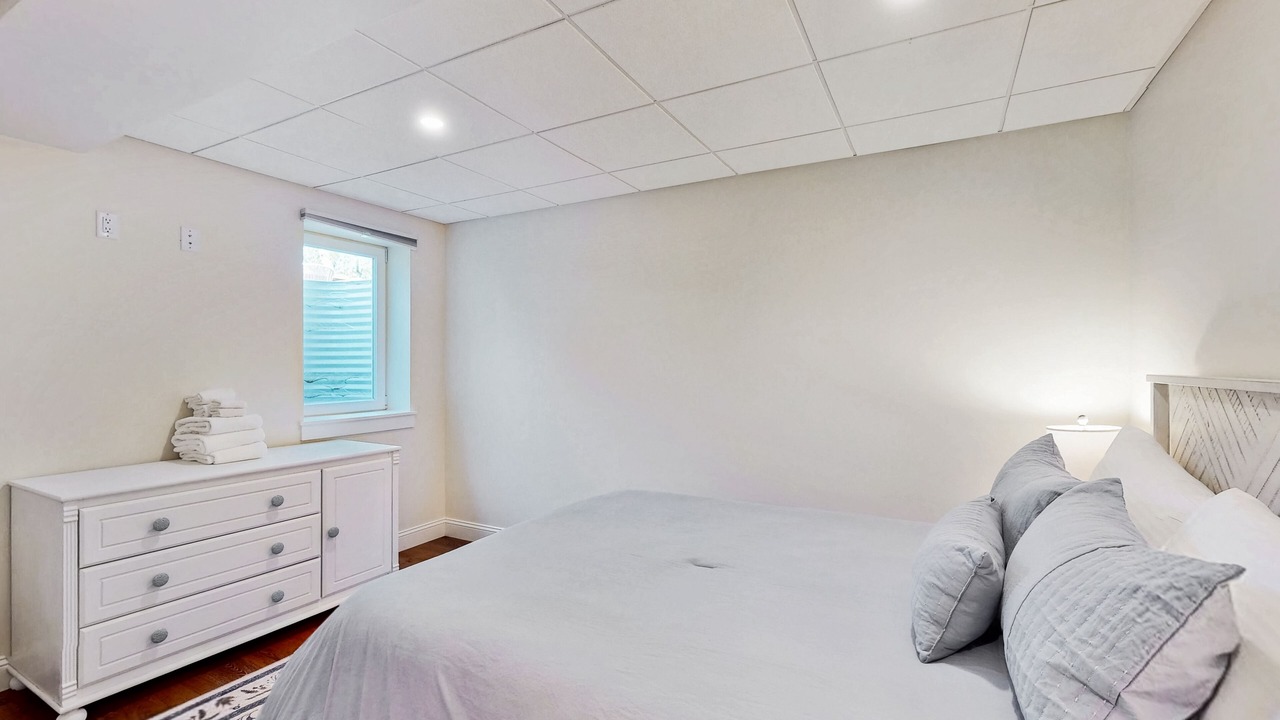 Photo of Bedroom in Malletts Bay