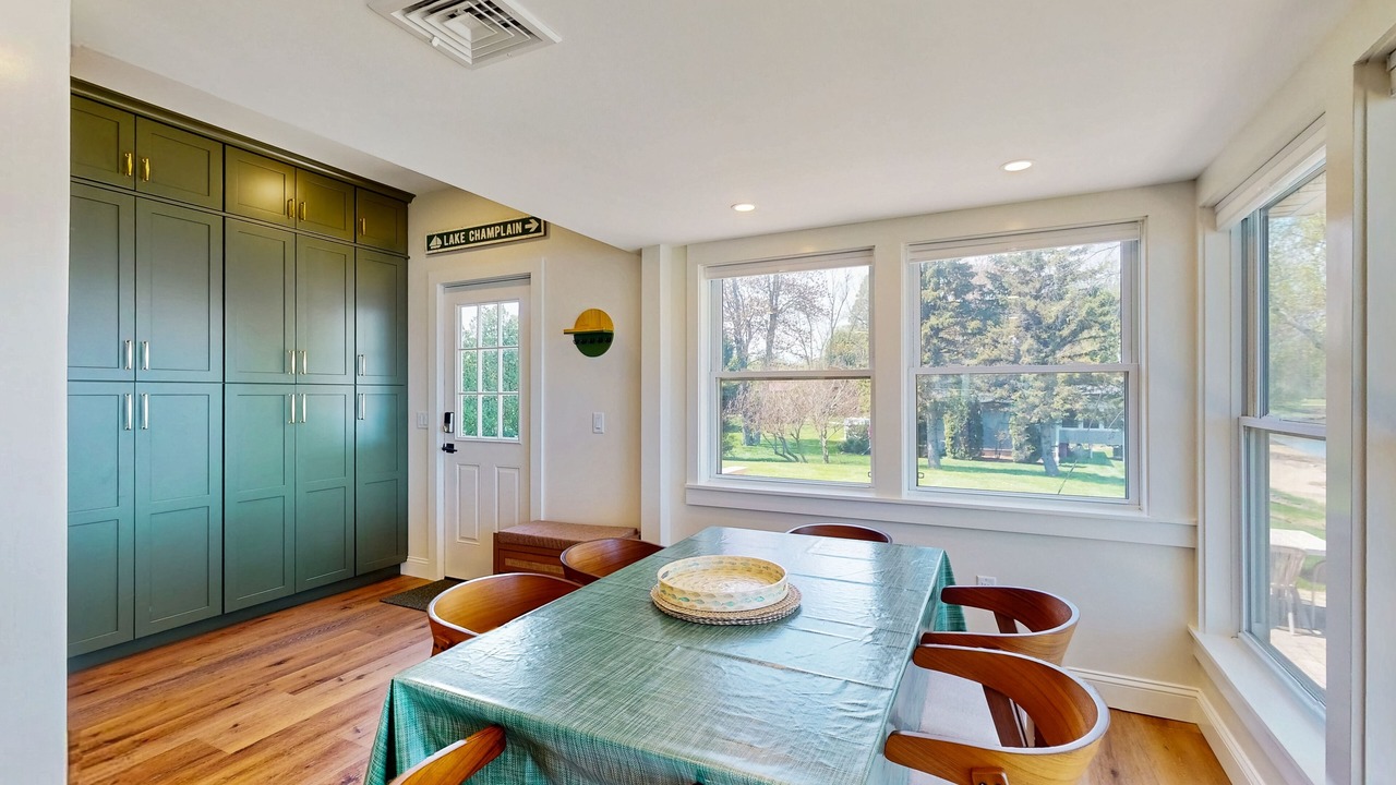 Photo of Others in Malletts Bay