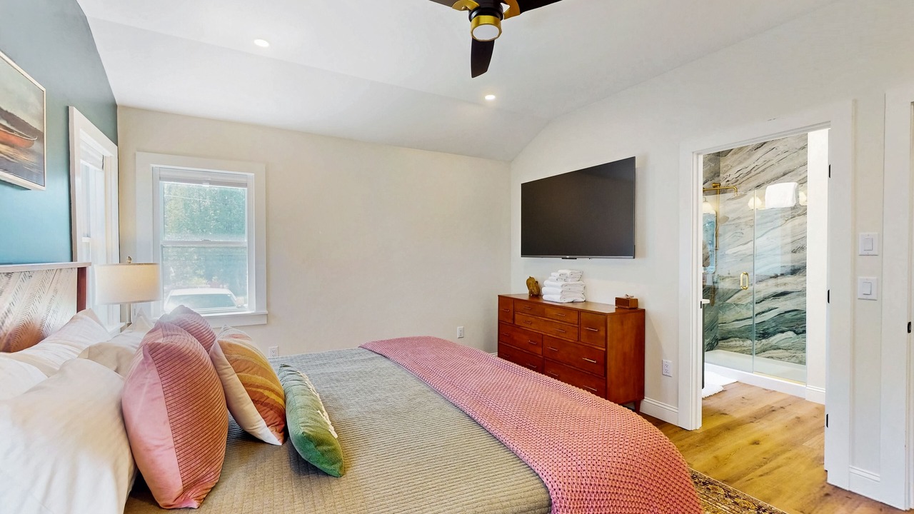 Photo of Bedroom in Malletts Bay