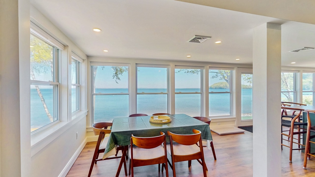 Photo of Others in Malletts Bay