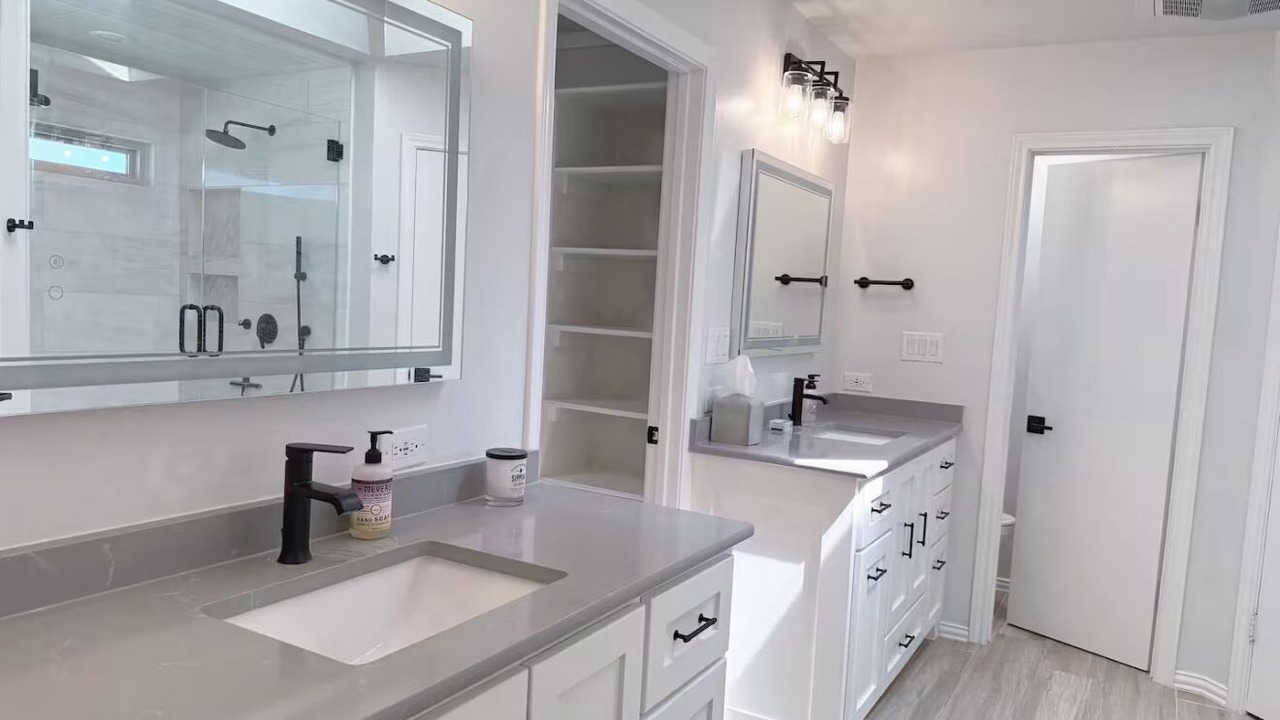 Photo of Bathroom in Buda
