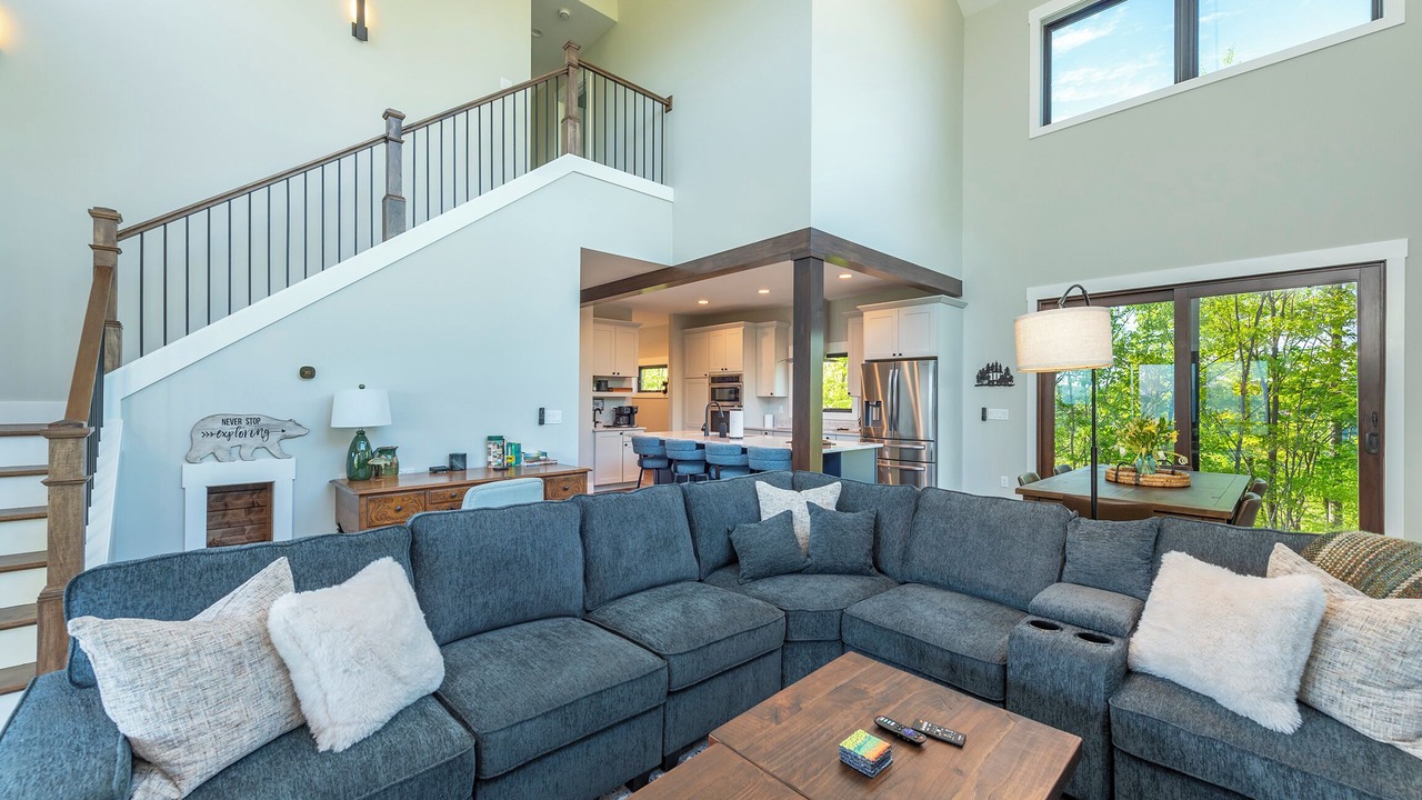 Photo of Livingroom in Old Fort