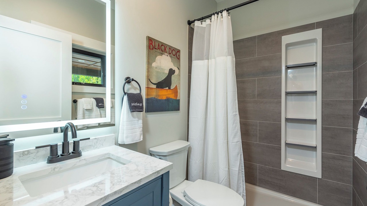 Photo of Bathroom in Old Fort