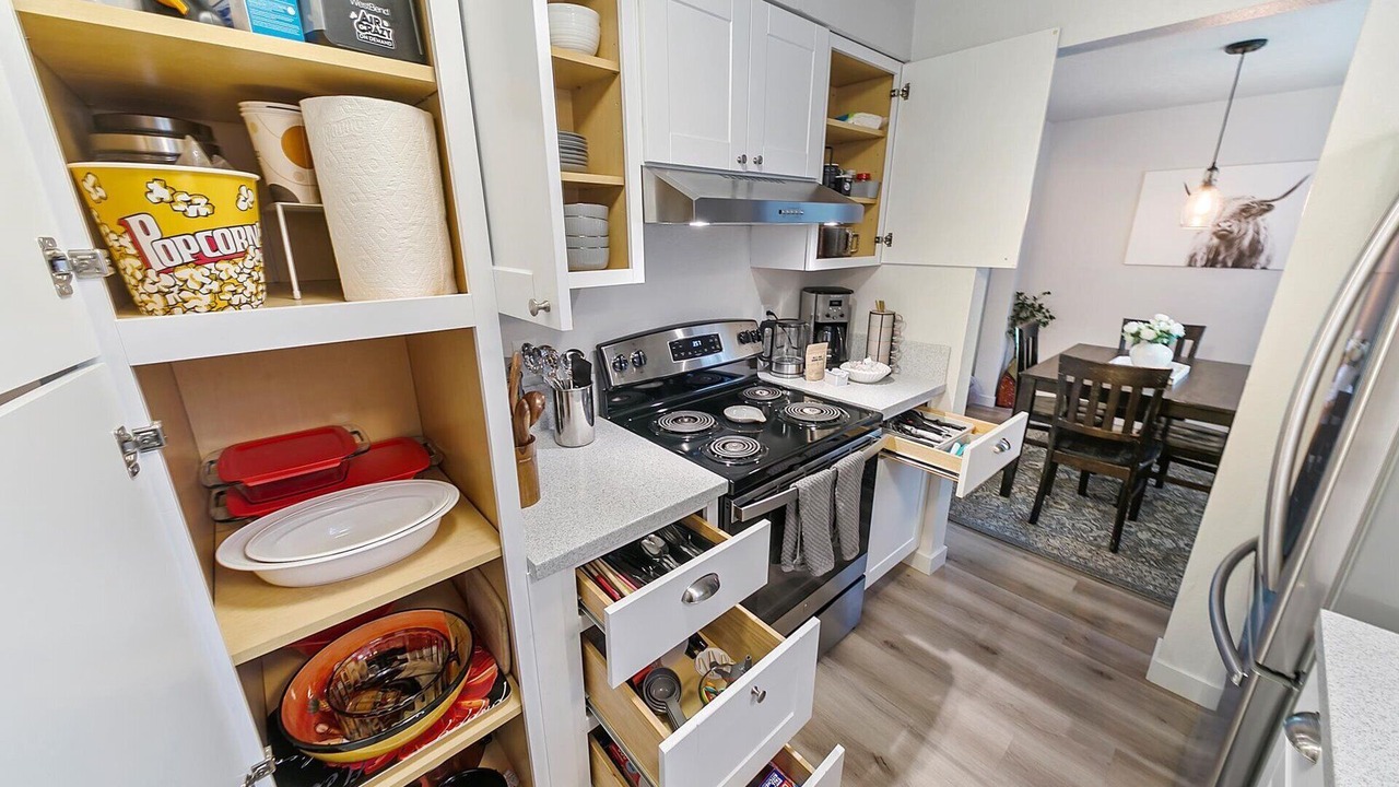 Photo of Kitchen in Depot Bench