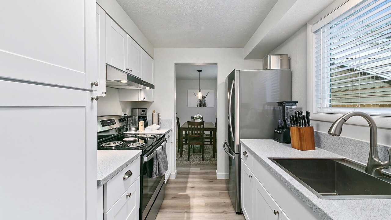 Photo of Kitchen in Depot Bench
