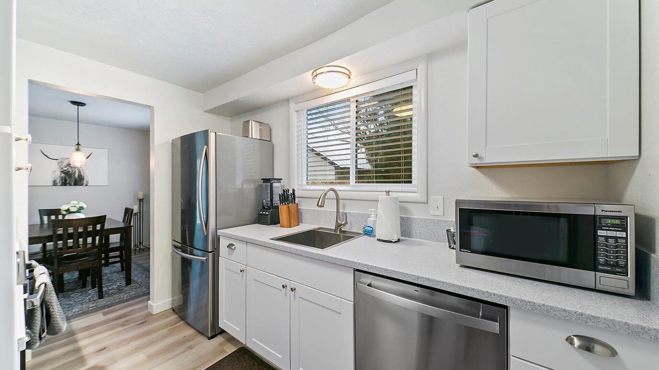 Photo of Kitchen in Depot Bench