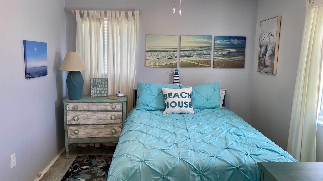 Photo of Bedroom in Alligator Point