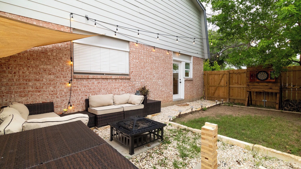 Photo of Patio Balcony in Pecan Valley
