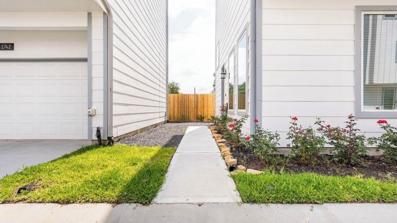 Photo of Outdoor in Spring Branch East