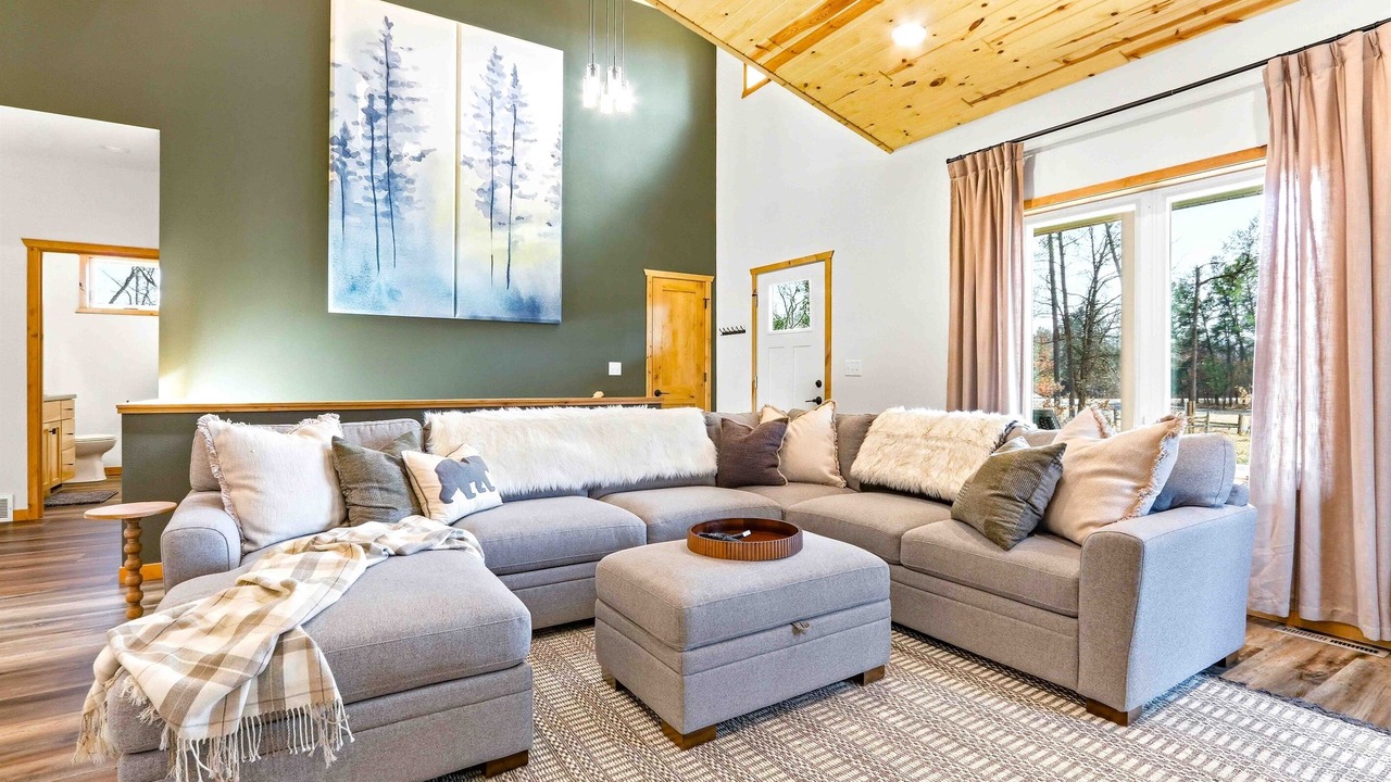 Photo of Livingroom in Nekoosa