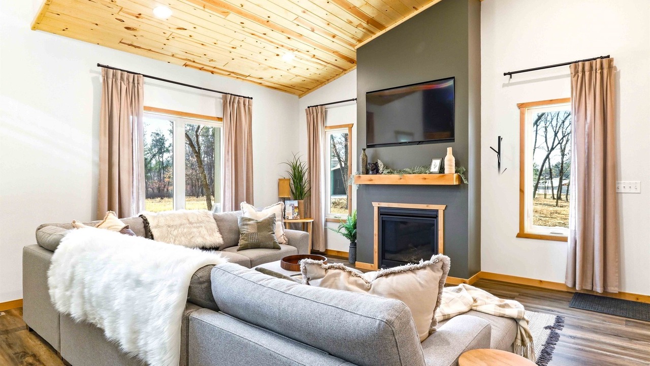 Photo of Livingroom in Nekoosa
