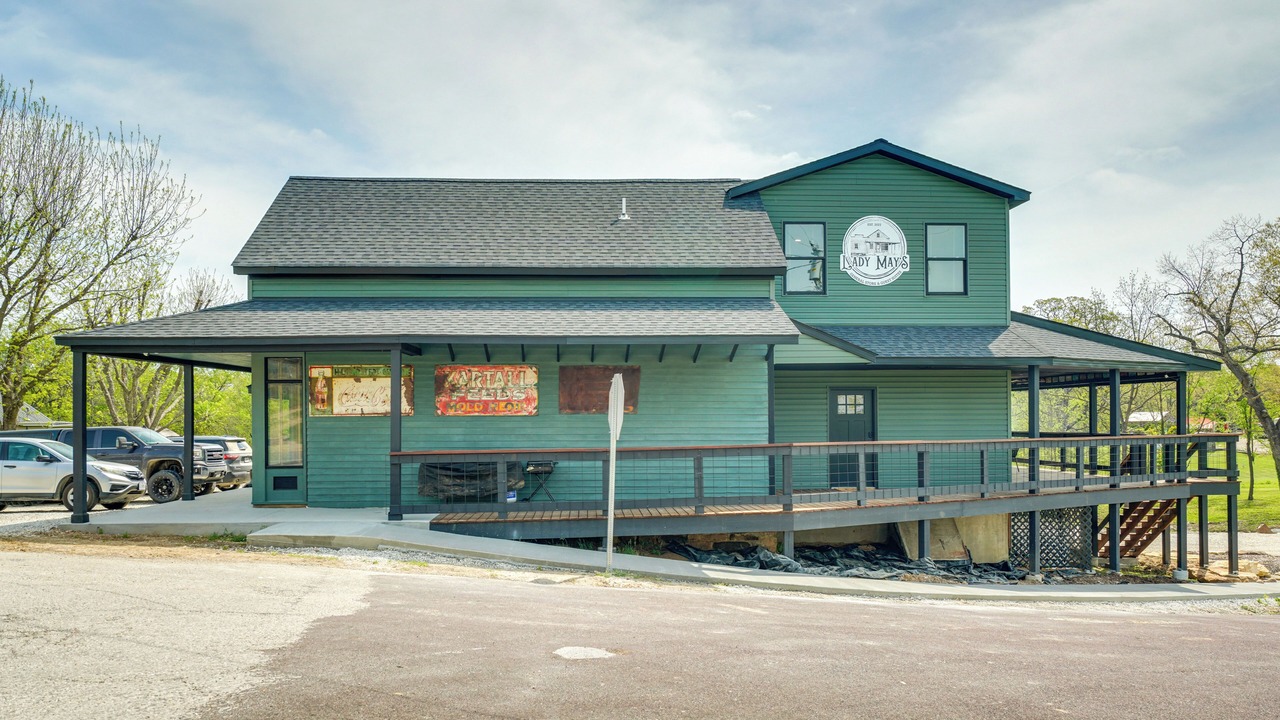 Photo of Outdoor in Treloar