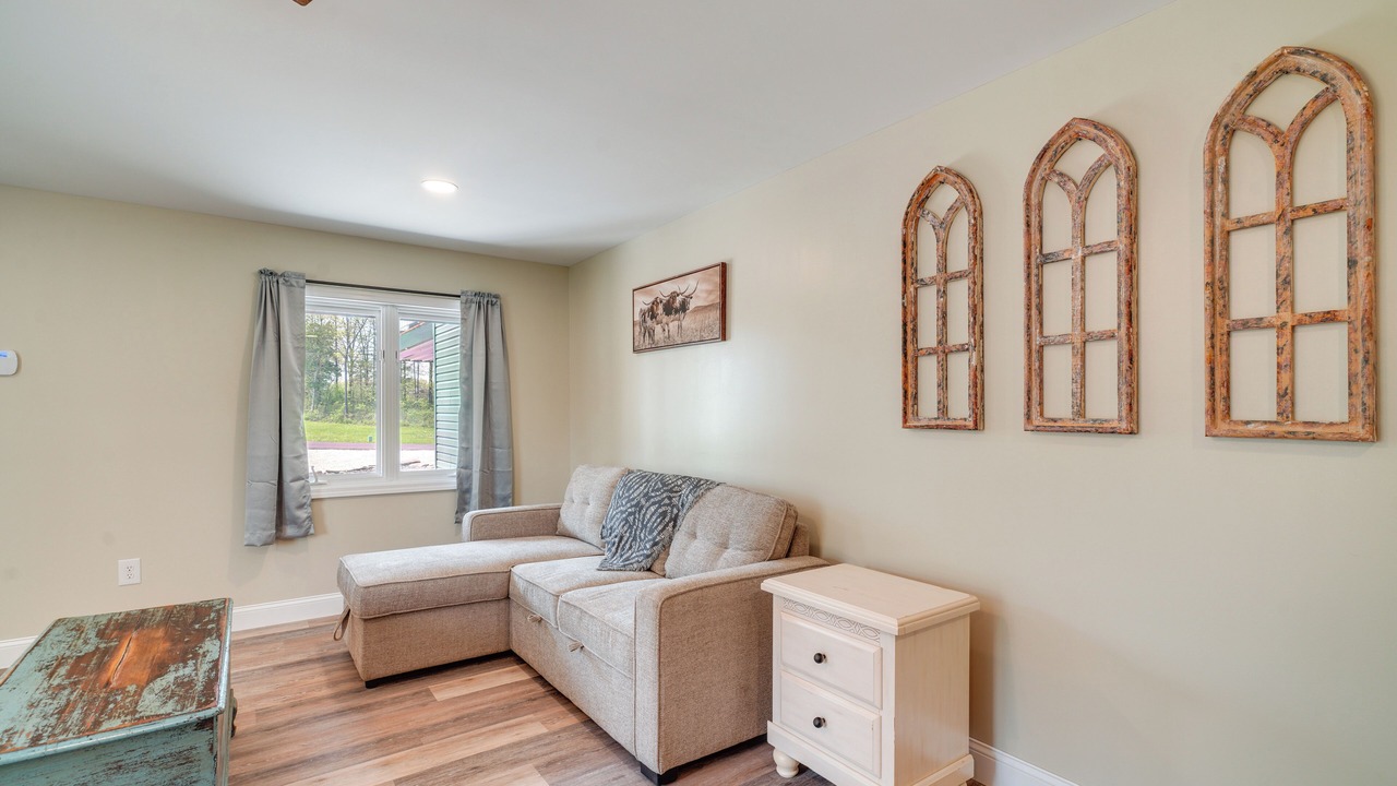 Photo of Livingroom in Treloar