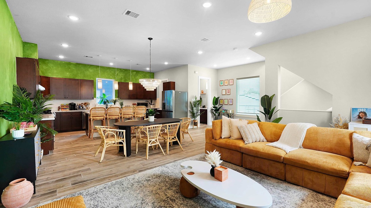 Photo of Livingroom in Greater Heights