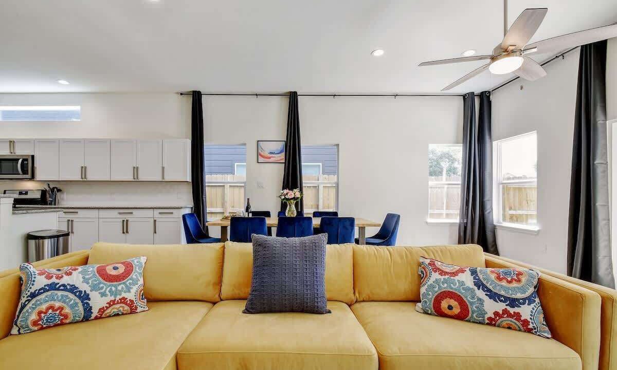 Photo of Livingroom in Denver Heights