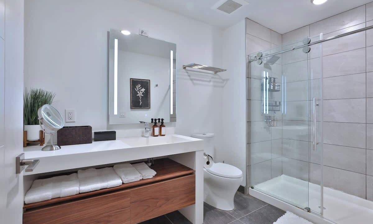 Photo of Bathroom in Downtown Columbus