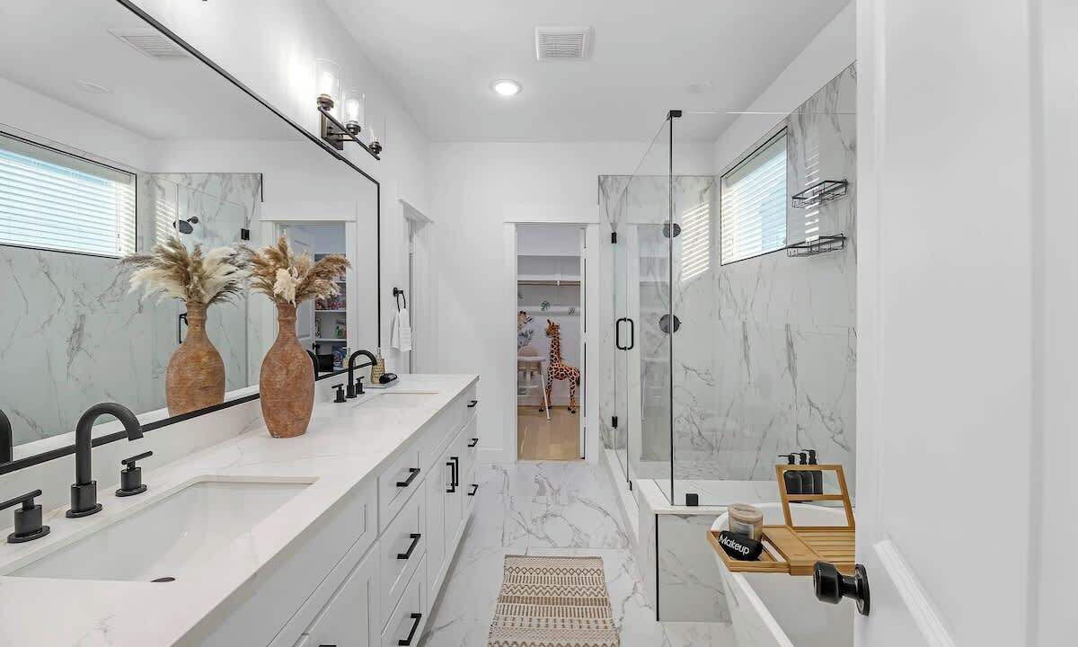 Photo of Bathroom in Greater East End