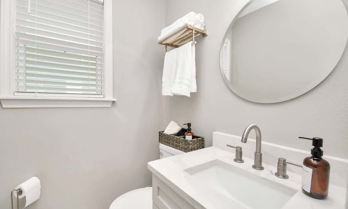 Photo of Bathroom in North Shore