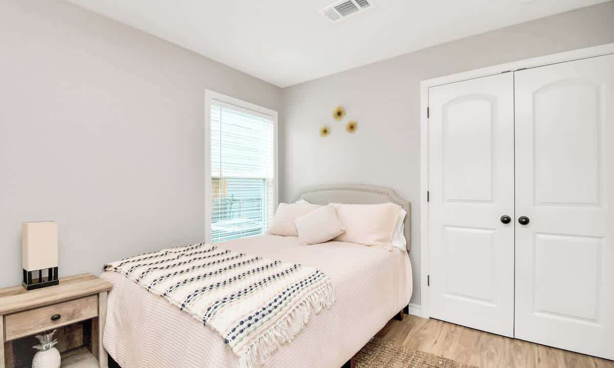 Photo of Bedroom in North Shore