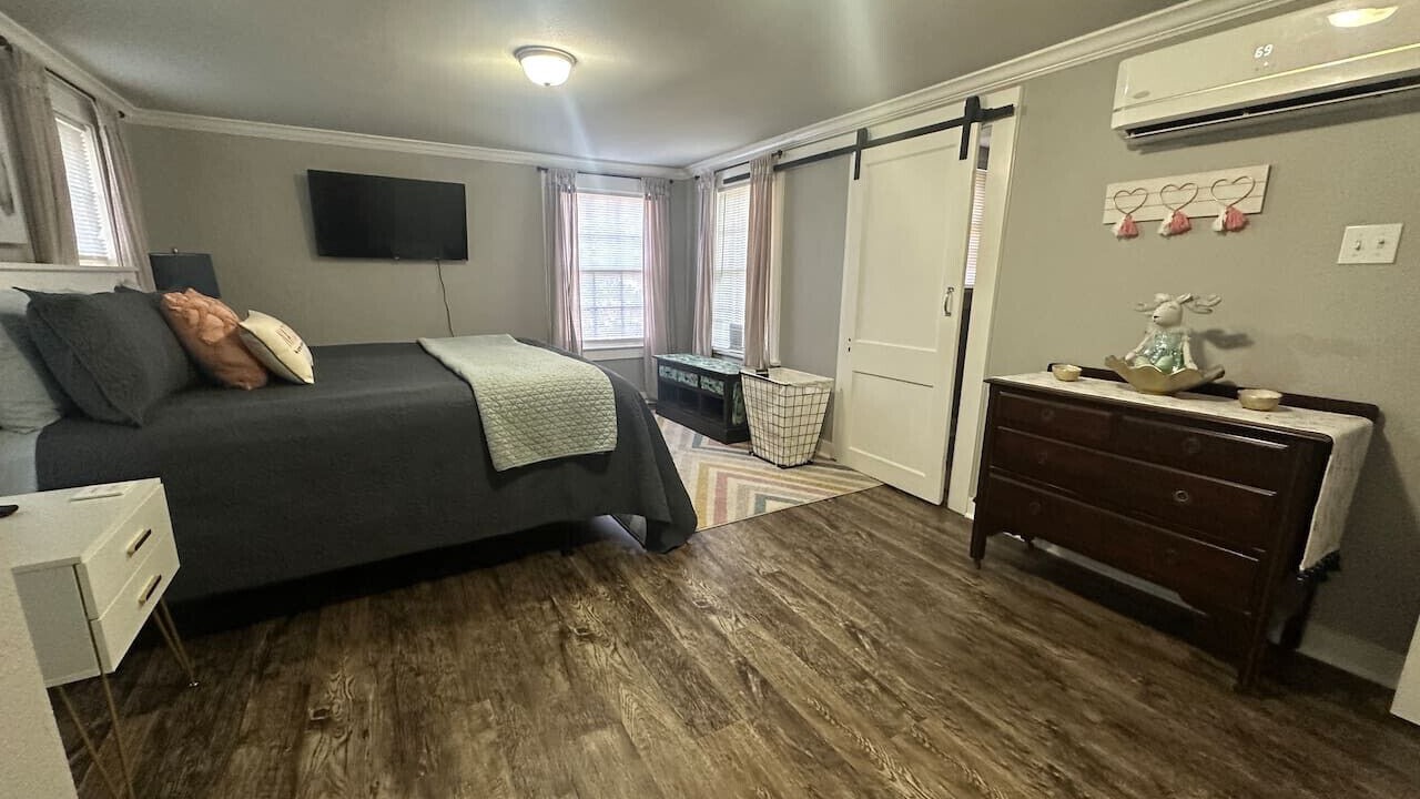 Photo of Bedroom in East Natchitoches