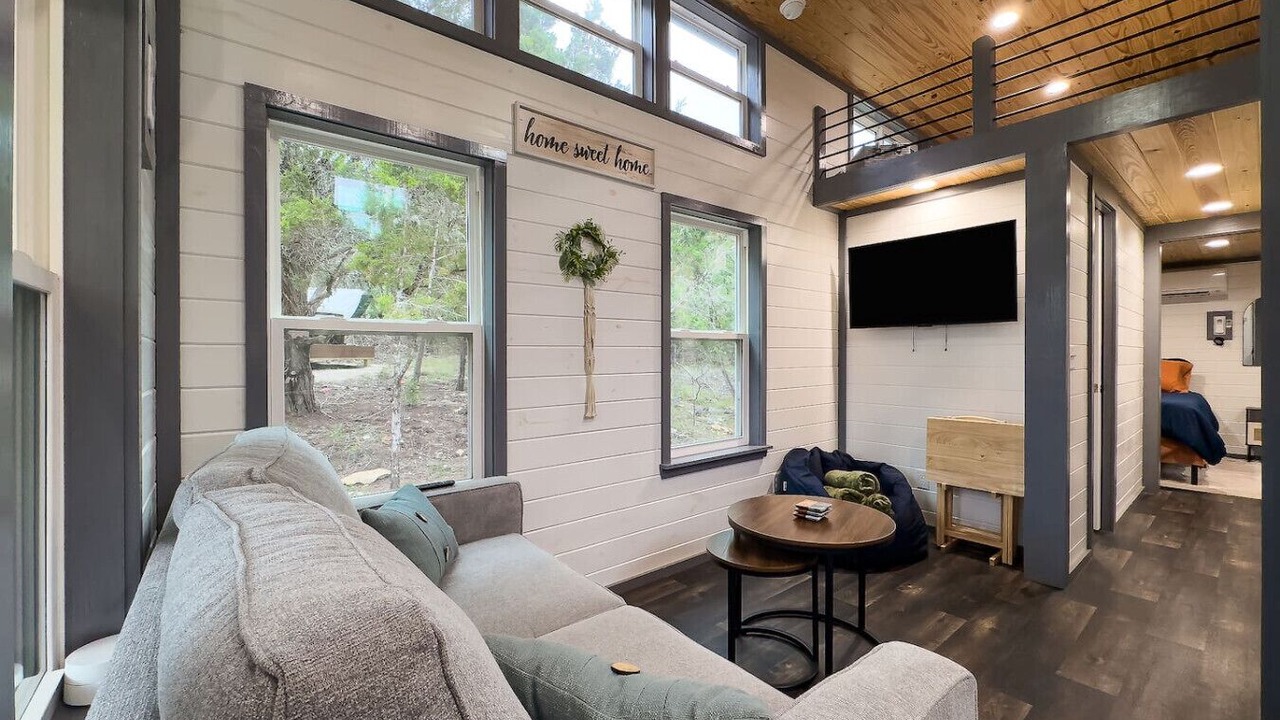 Photo of Livingroom in Canyon Lake